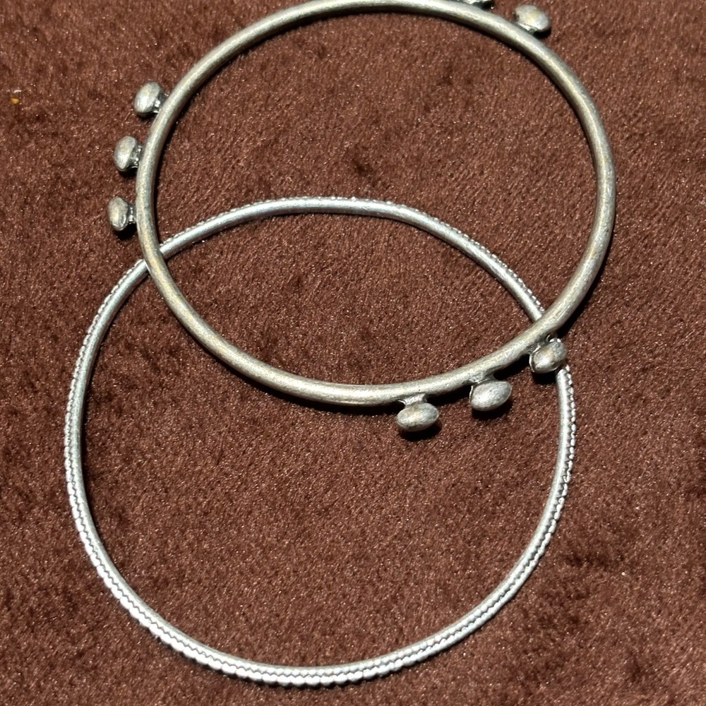 Eight Assorted Pattern Metal Bracelets Silver Wom… - image 8